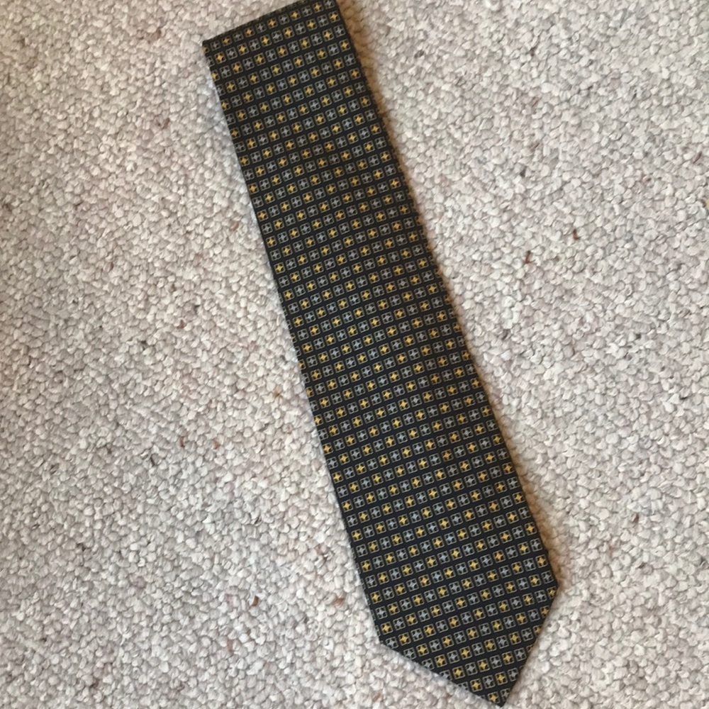 3/$25💜Steelers fan? This black and gold tie is 4U